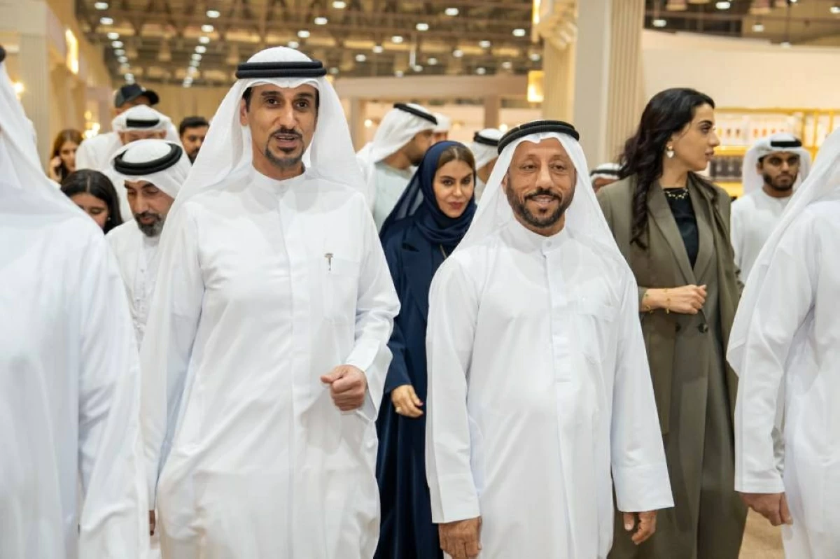 700 علامة تتنافس خلال معرضي «العطور» و«التجميل» في الشارقة