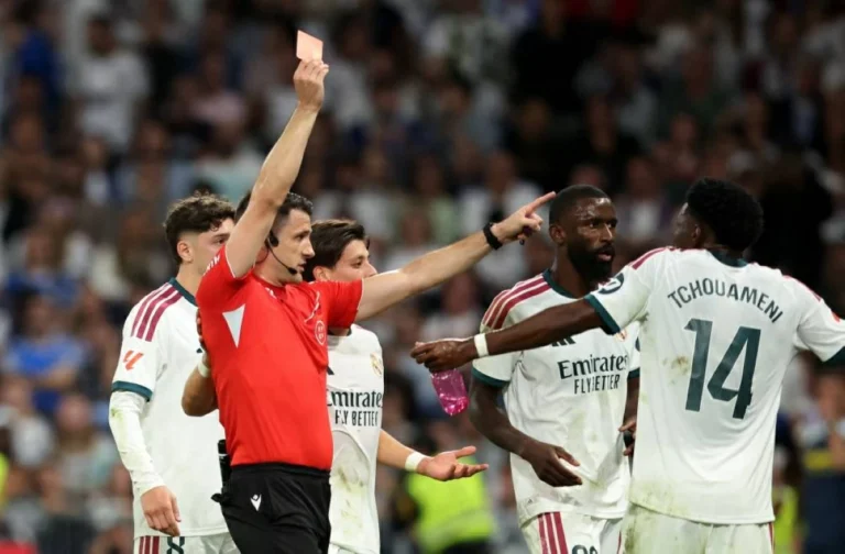 «الجميع ضد ريال مدريد».. فينيسيوس يغيب عن «الكلاسيكو»