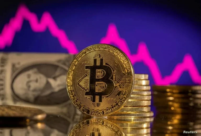 العملات المشفرة تهبط بتراجع شهية المخاطرة