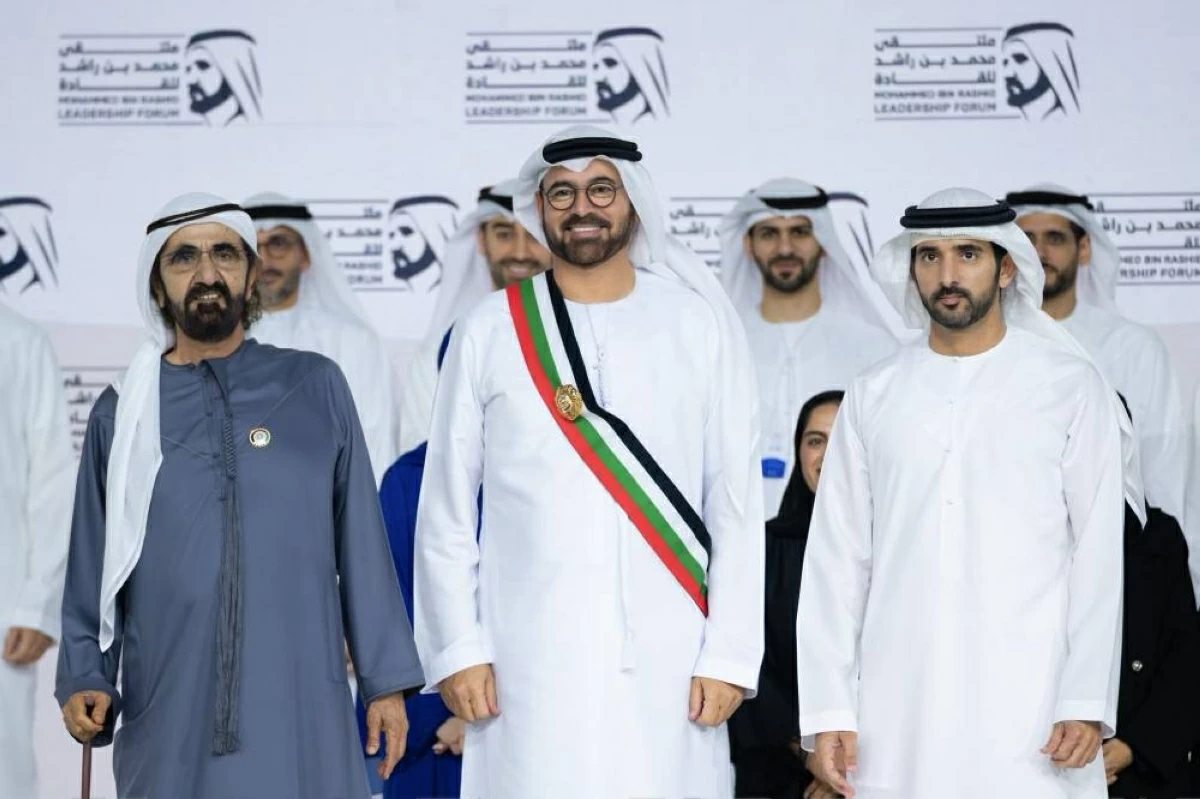 حمدان بن محمد مهنئاً القرقاوي: تستاهل الناموس يا بو سعيد