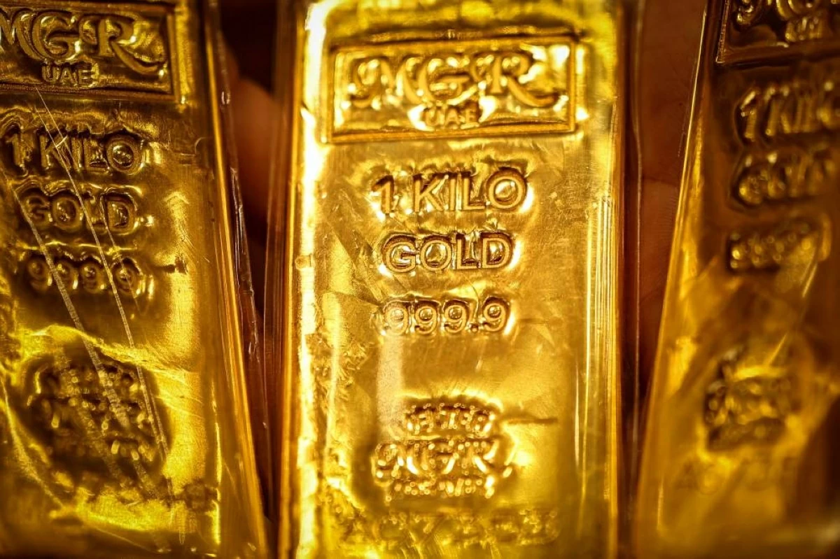 استقرار الذهب في مستهل تعاملات منتصف الأسبوع