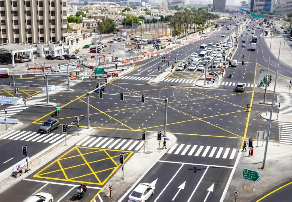«طرق دبي» تُنجز مشروع تحويل دوار السطوة تقاطعاً بإشارات ضوئية