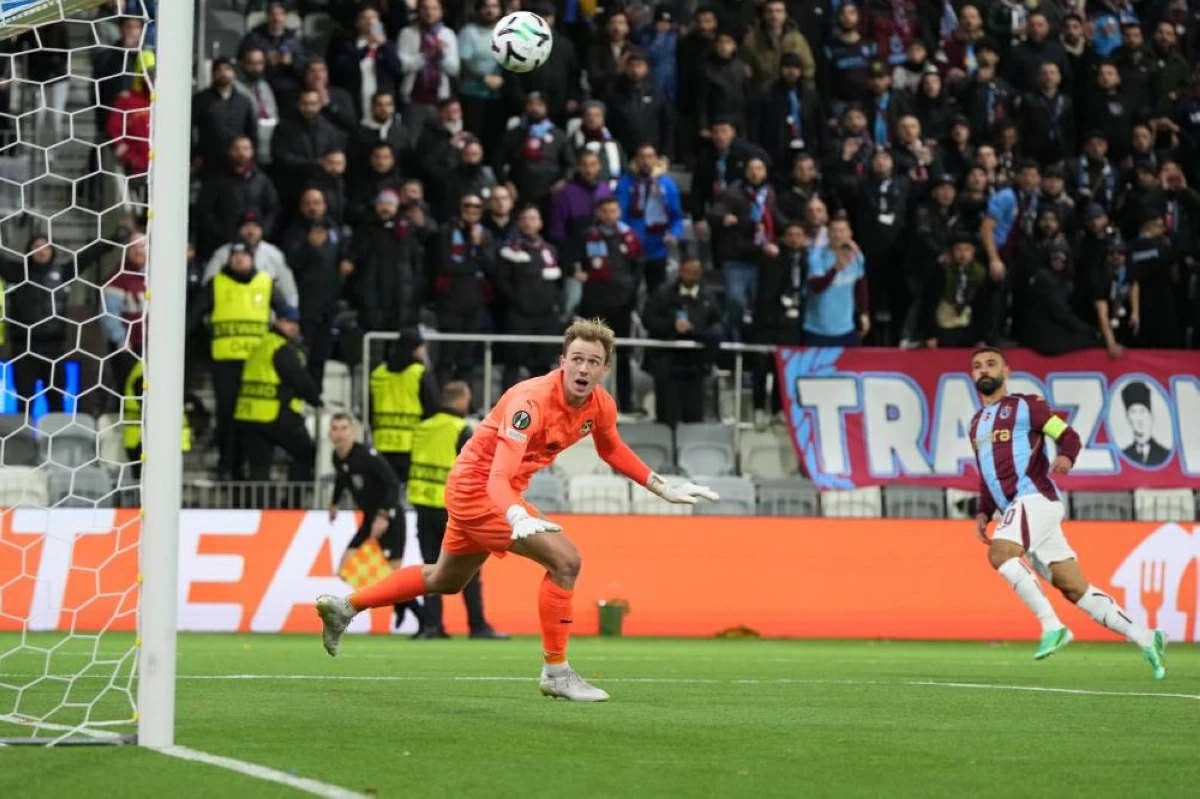 محمد صلاح يسجل في 3 بطولات أوروبية مختلفة