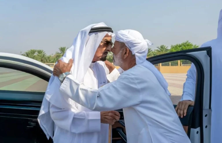حميد بن راشد يعزي في وفاة محمد علي السويحي