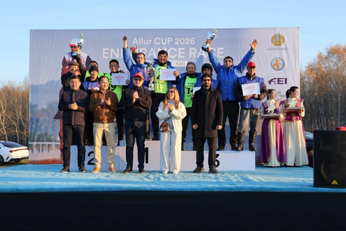 أريستانباي بطل محطة كازاخستان لسلسلة سباقات قرية الإمارات العالمية للقدرة