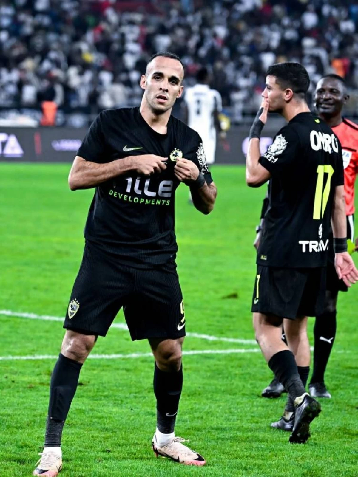 أزمة ناصر منسي تتصاعد في الزمالك.. إيقاف وتحقيق رغم الاعتذار