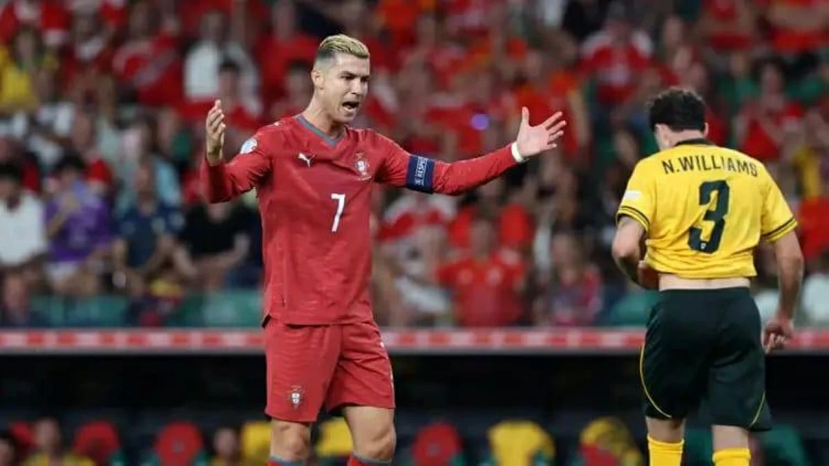 البرتغال تعاقب رونالدو بالإيقاف 30 يوماً وغرامة مالية