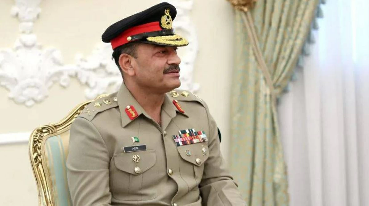 قائد الجيش الباكستاني في طهران لإحياء «الحل الدبلوماسي»