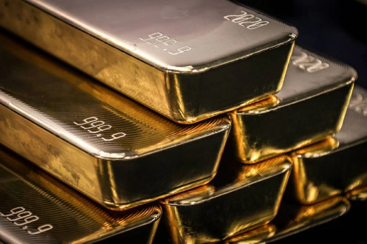 الذهب يتراجع للجلسة الرابعة.. الأونصة دون 4120 دولاراً