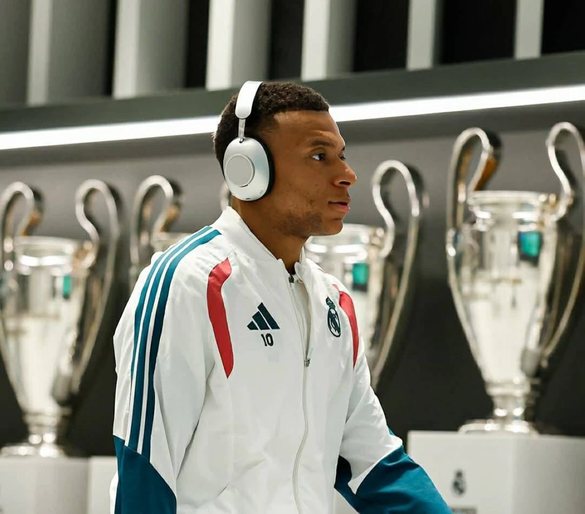 مبابي وفينيسيوس يقودان تشكيلة ريال مدريد أمام لايبزيغ