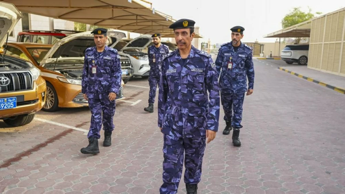 قائد شرطة عجمان يتفقد مركز شرطة الجرف الشامل