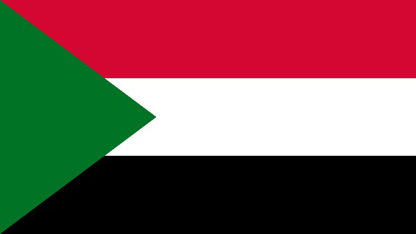 مـ.قتل طفل وإصابة 12 آخرين في استهداف مسيرة مركز “الميناء البري” السوداني