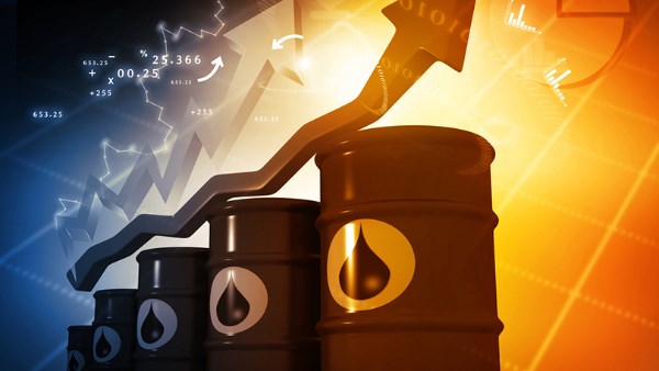 هجوم على أكبر مصفاة بالسعودية يشعل أسعار النفط.. برنت يتجاوز الـ115 دولارا