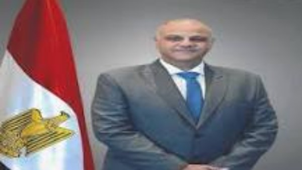 محافظ الإسكندرية يؤكد أهمية دعم الخدمات الصحية وتوسيع مظلة الرعاية الاجتماعية