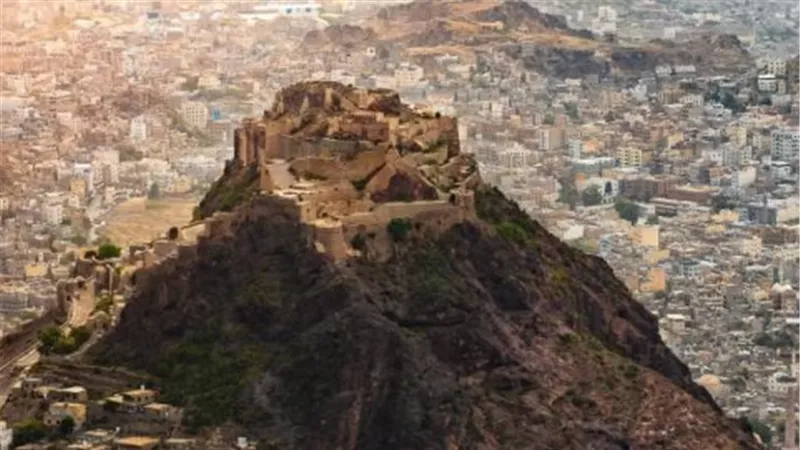 جرائم الحوثيين في تعز: حصار يشنق الحياة وكارثة إنسانية تهدد ملايين المدنيين