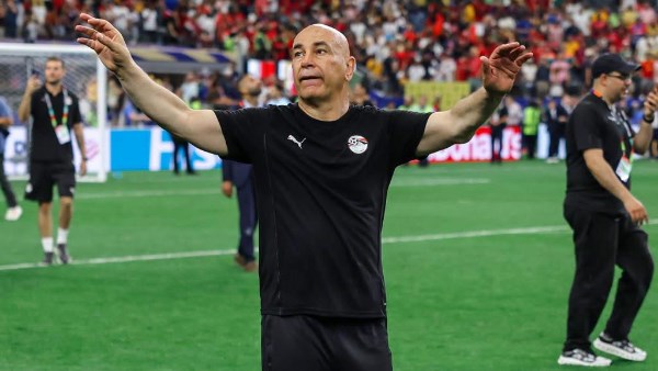 اجتماع مرتقب بين هاني أبو ريدة و حسام حسن بعد أزمات المنتخب