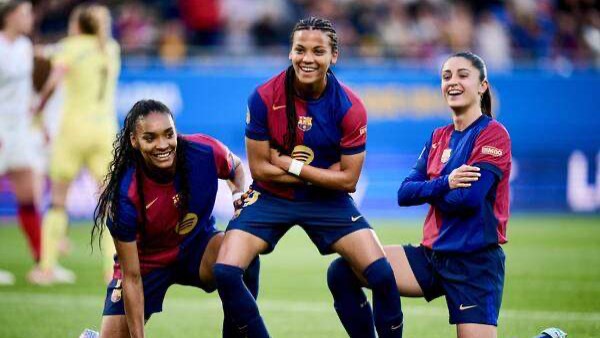 برشلونة للسيدات أفضل نادٍ في العالم لعام 2026.. ولابورتا يوجه رسالة شكر