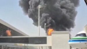 استشهاد مضيفة طيران مصرية في هجوم مطار الرياض