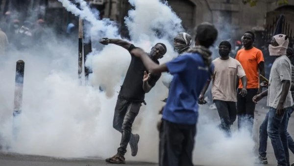 اشتباكات دامية في إثيوبيا.. 14 ألف شخص يفرون إلى كينيا ومخاوف من ارتفاع عدد القتلى