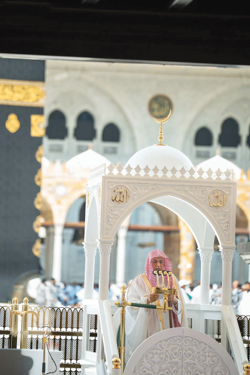 خطيب المسجد الحرام: الإيمان بالله منار السالكين وأمل اليائسين