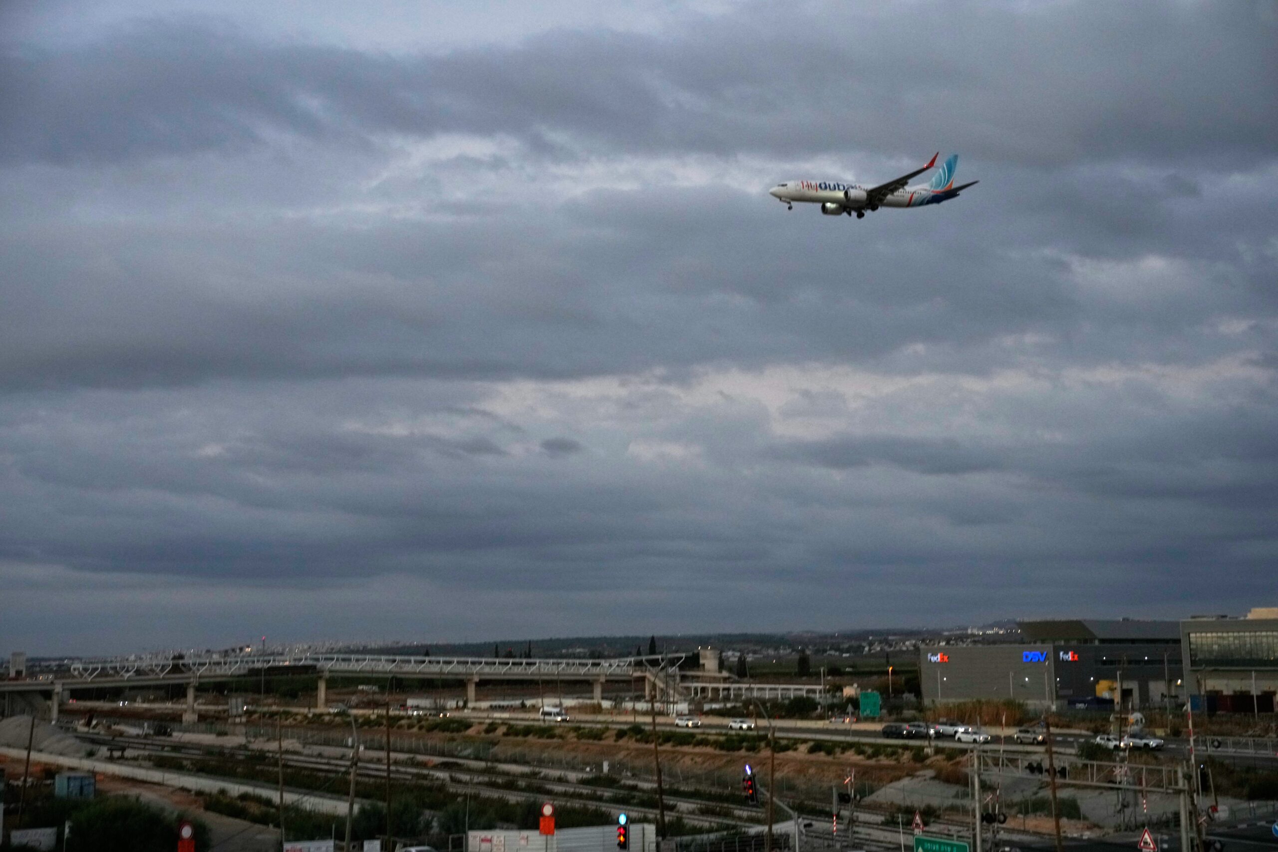 Netanyahu says too early to tell who is behind foiled bid to crash Dubai-Tel Aviv flight