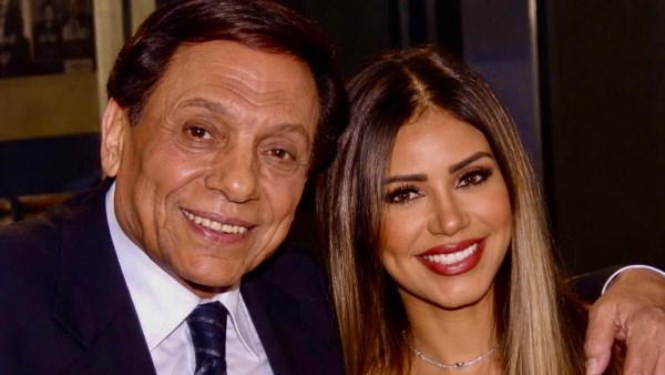 إيناس عز الدين: اشتغلت أجمل 5 سنوات مع عادل امام في مسرحية بودي جارد