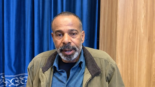 أول لقاء بعد التعافي من أزمته الصحية.. أحمد الحلواني لـ “صدي البلد” : خضعت لعمليات عديدة .. واتمني أرجع للفن.. فيديو