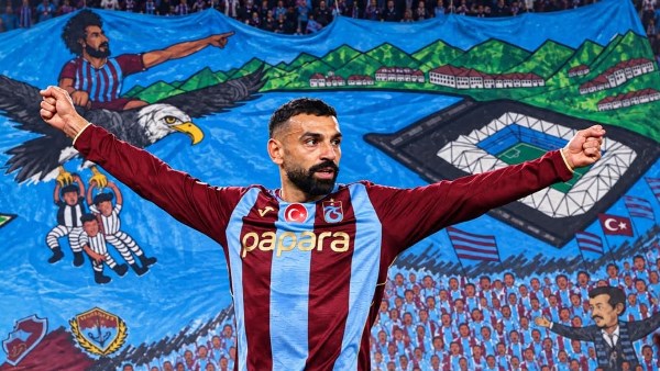 الأسطورة.. عمرو الدردير يتغنى بتألق محمد صلاح في الدوري التركي