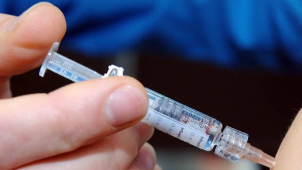 الوزراء: التطعيمات الروتينية للأطفال متوفرة بوحدات الرعاية الأولية على مستوى الجمهورية