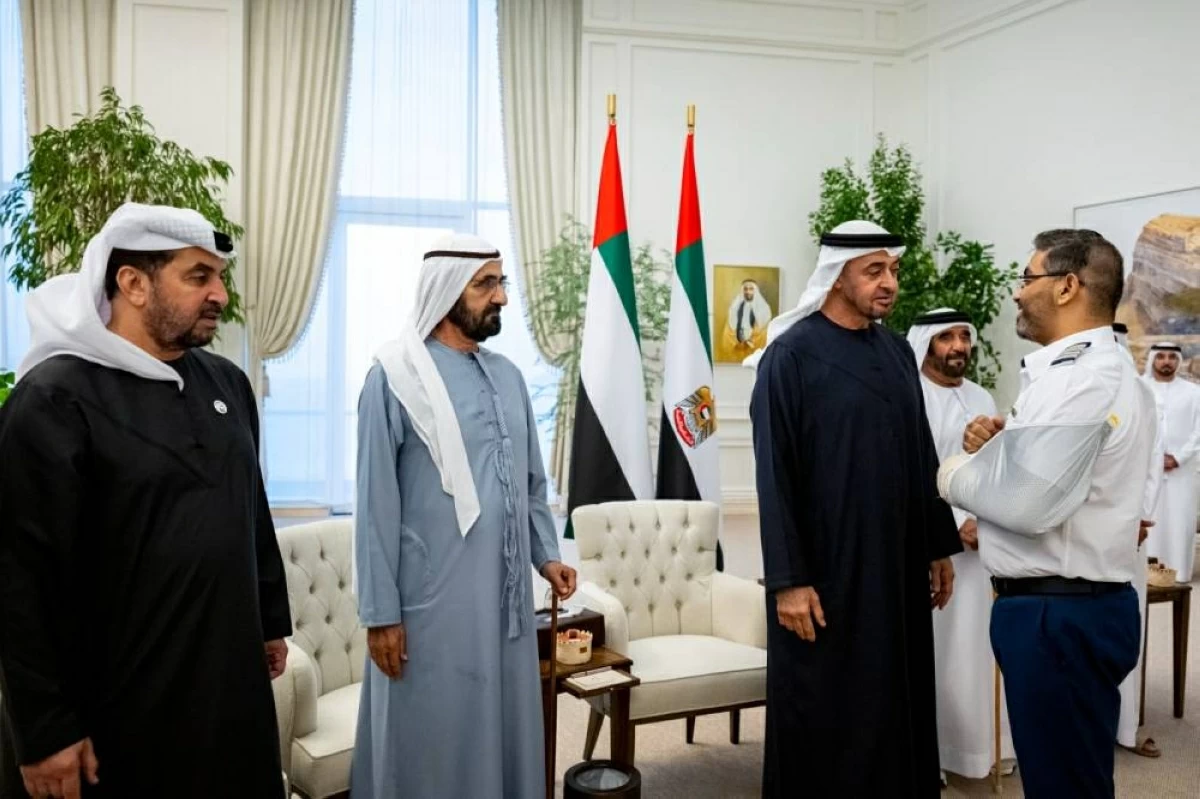 محمد بن زايد ومحمد بن راشد لطاقم «فلاي دبي»: سلامة الإنسان أولوية الإمارات