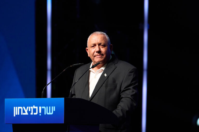 Israel’s Eisenkot vows unity as Netanyahu paints him as soft on Iran