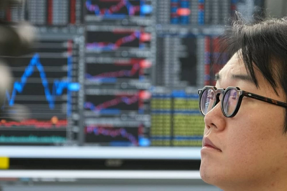 موجة صعود التكنولوجيا تنعش أسواق آسيا.. وتعليق التداول بعد قفزة كوسبي 6.4%
