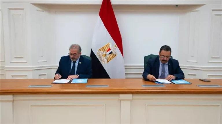 التأمين الصحي الشامل يوسّع شبكة مقدمي الخدمة بتوقيع عقد مع مستشفى سموحة الجامعي التخصصي بالإسكندرية