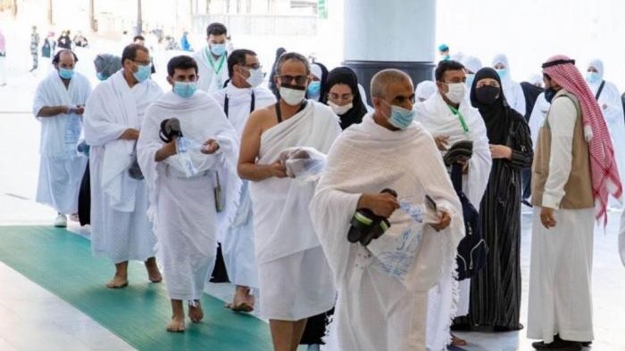حكم طهارة ملابس الإحرام إذا وقع عليها دم؟.. دار الإفتاء تجيب
