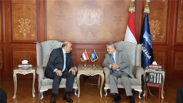قناة السويس وشركة “بتروتريد” تبحثان تعزيز التعاون المُشترك
