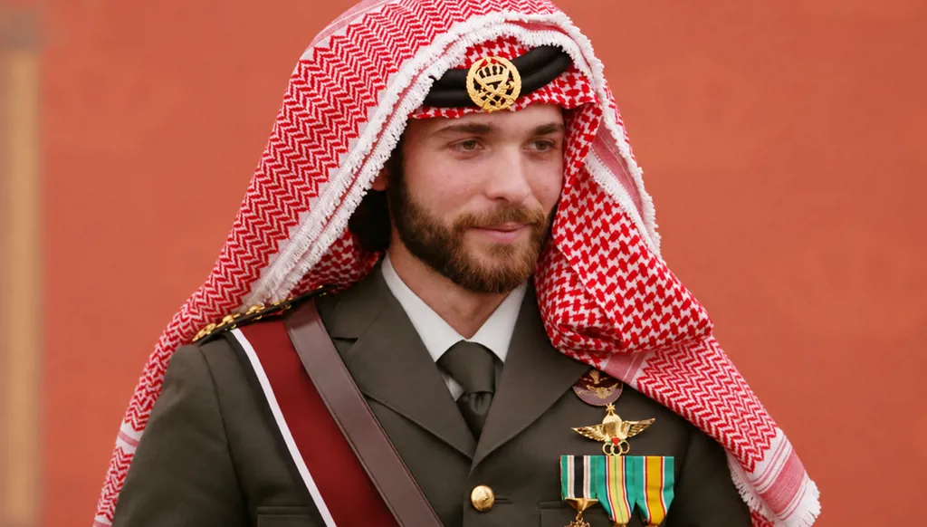 بعد تعيينه مستشاراً للملك عبد الله الثاني… من هو الأمير هاشم بن الحسين وماذا نعرف عنه؟