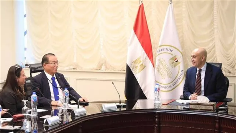 وزير التربية والتعليم يلتقي الرئيس التنفيذي لمجموعة “كيوتو إيكويكان” التعليمية اليابانية لمتابعة سبل تعزيز التعاون
