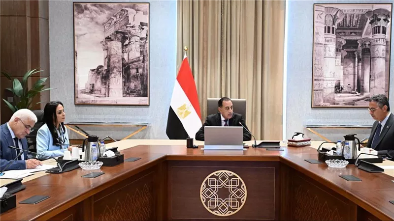 رئيس الوزراء يستعرض محاور جلسة بعنوان ” منظومة حماية اجتماعية أكثر فاعلية”