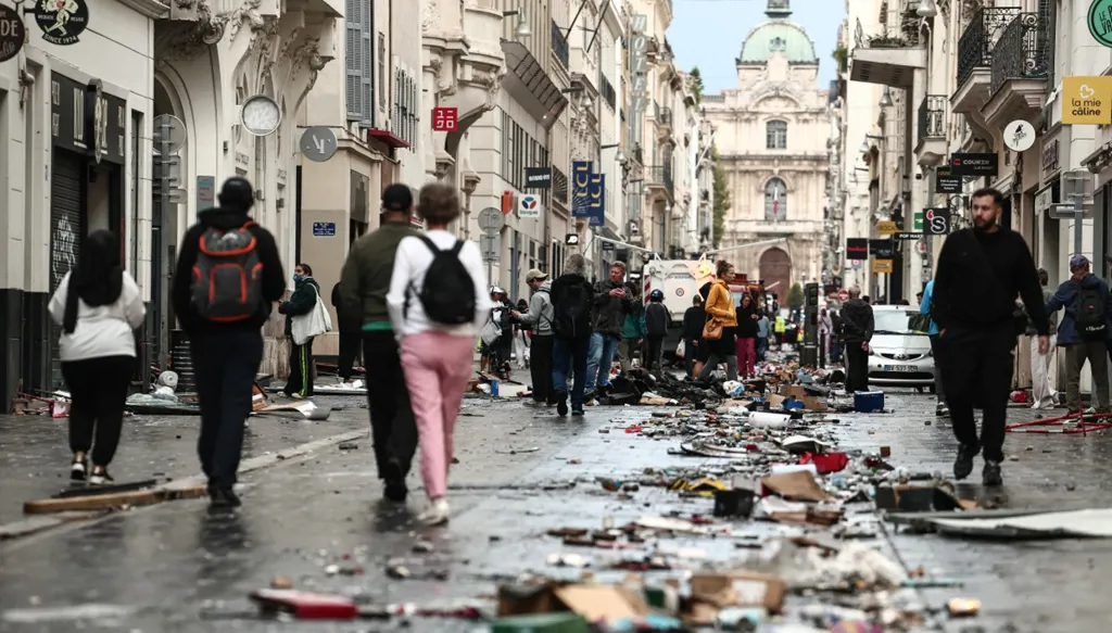 France’s ‘Black Saturday’ riots expose deep political and economic divisions ahead of 2027 elections