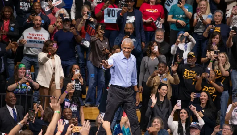 Obama attacks Trump over “unnecessary war” ahead of US midterm elections