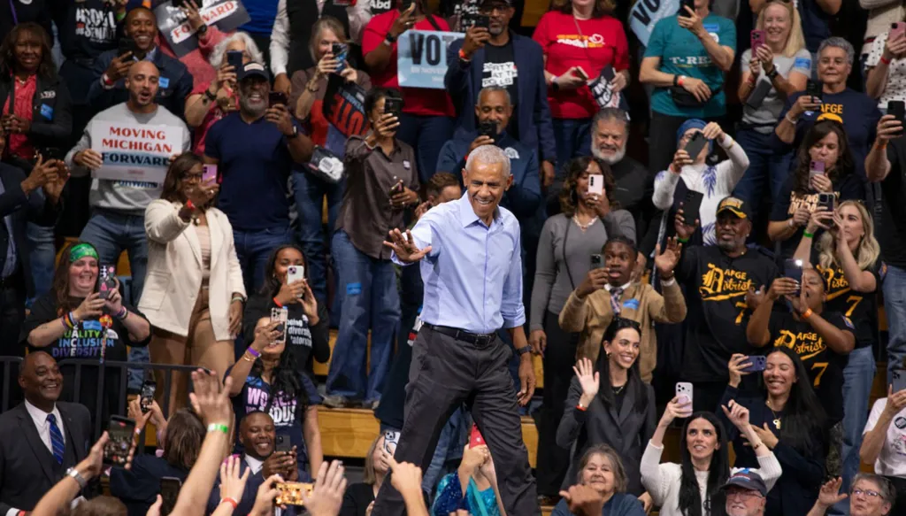 Obama attacks Trump over “unnecessary war” ahead of US midterm elections