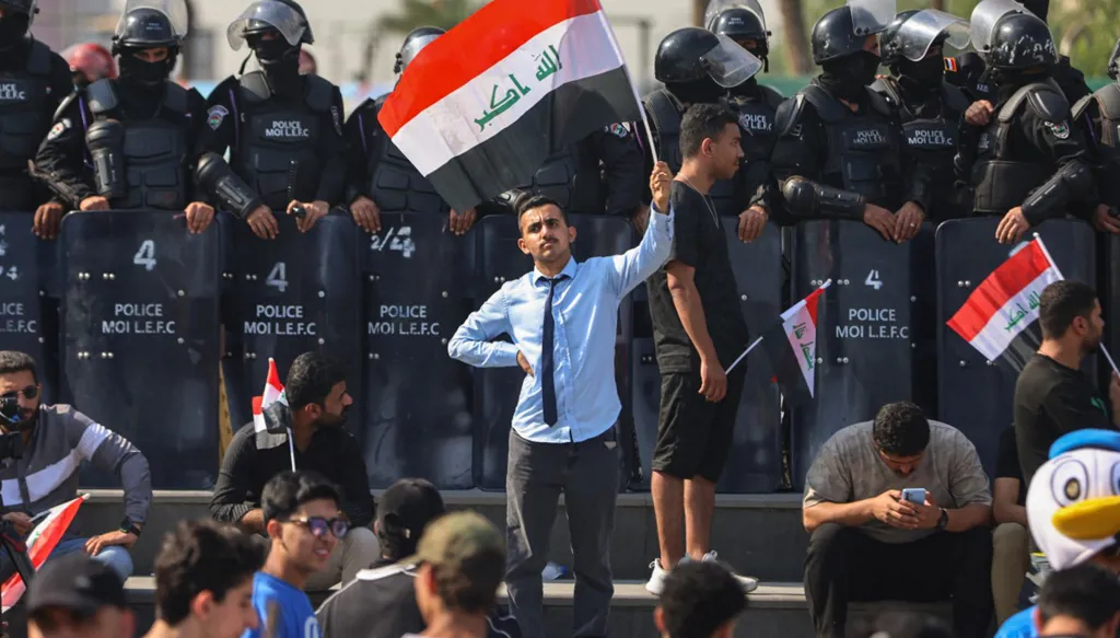 احتجاجات تشرين تتجدد في العراق… مطالب 2019 تلاحق حكومة الزيدي