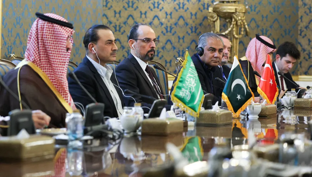 أيّ رهان على الخارج سيصح بين الدولة اللبنانية و”حزب الله”؟