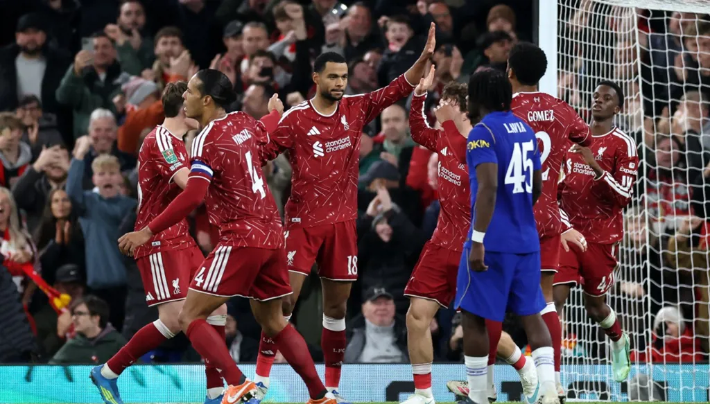 ليفربول يحسم القمة أمام تشيلسي ويواصل مشواره في كأس الرابطة