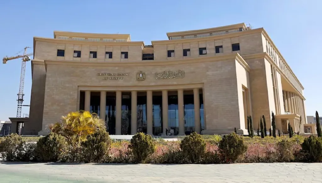 مصر ترفع الفائدة 100 نقطة أساس… أول زيادة منذ آذار 2024