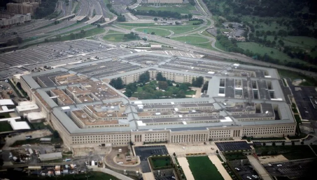 هيغسيث يقيل جنرالاً أميركياً كبيراً بتهمة تسريب معلومات سرية