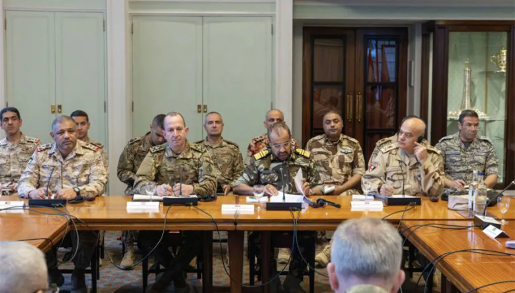 هيكل يزور بريطانيا… وبحثٌ في خيارات ما بعد “اليونيفيل”
