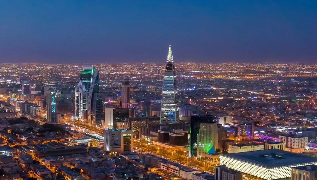 ميزانية السعودية 2027: إنفاق بـ371 مليار دولار وعجز يقارب 3.6% من الناتج المحلي