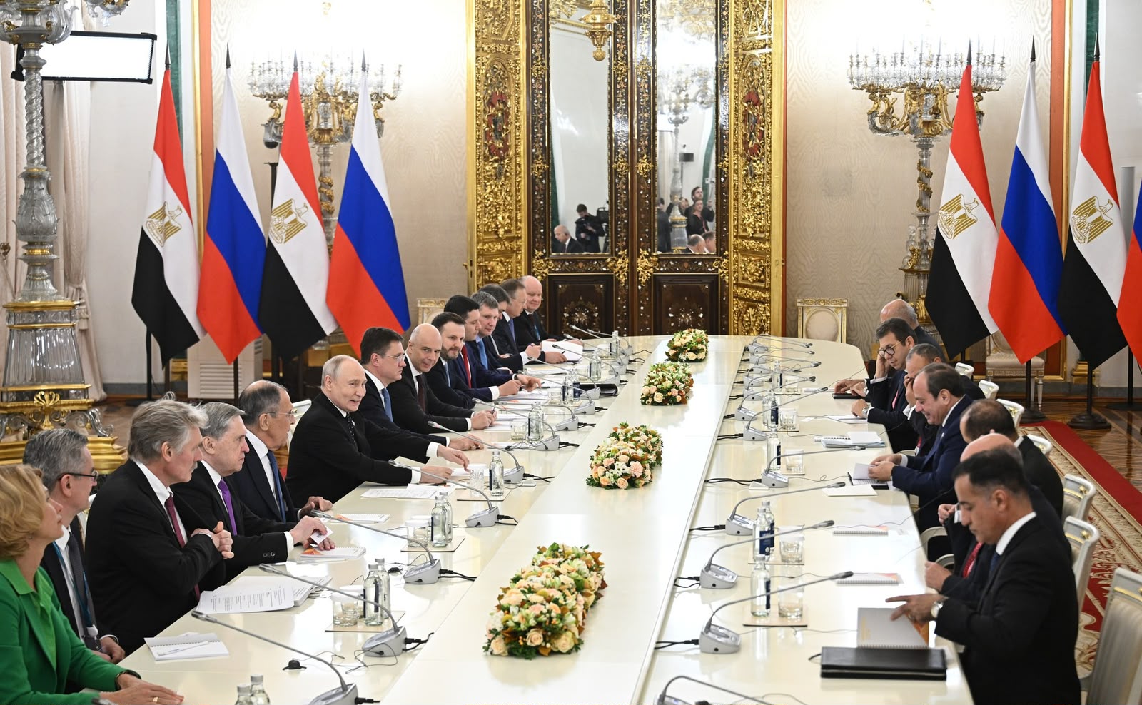 Egypt’s Al-Sisi discusses El-Dabaa nuclear expansion and regional security with Putin in Moscow