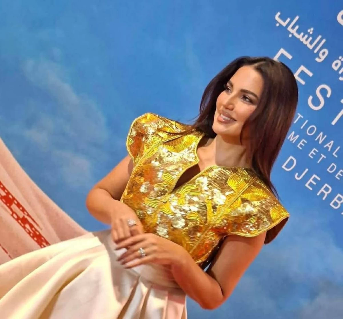 تكريم درة زروق في مهرجان جربة الدولي لسينما المرأة والشباب